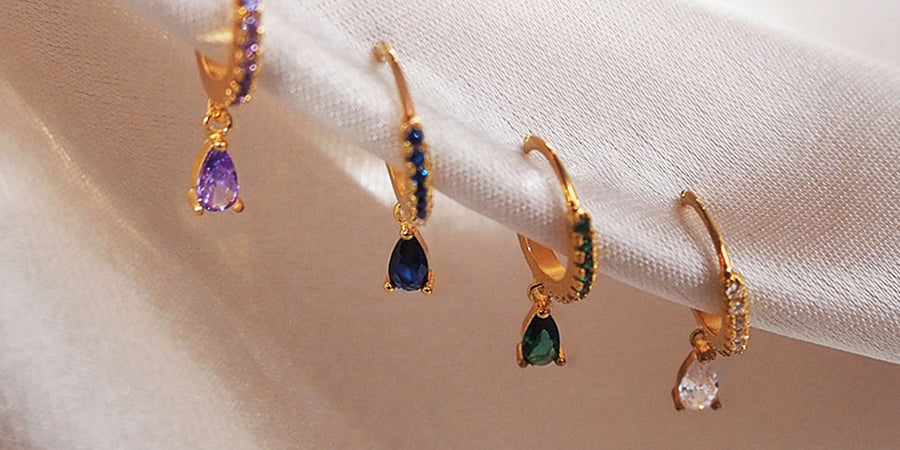 ¿Qué pendientes pegan con un vestido rojo?