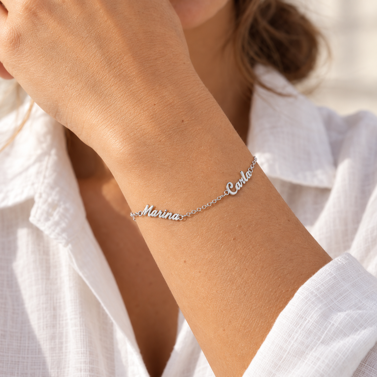 Pulsera de Plata 925 con Nombres Grabados - joya puesta | Customima
