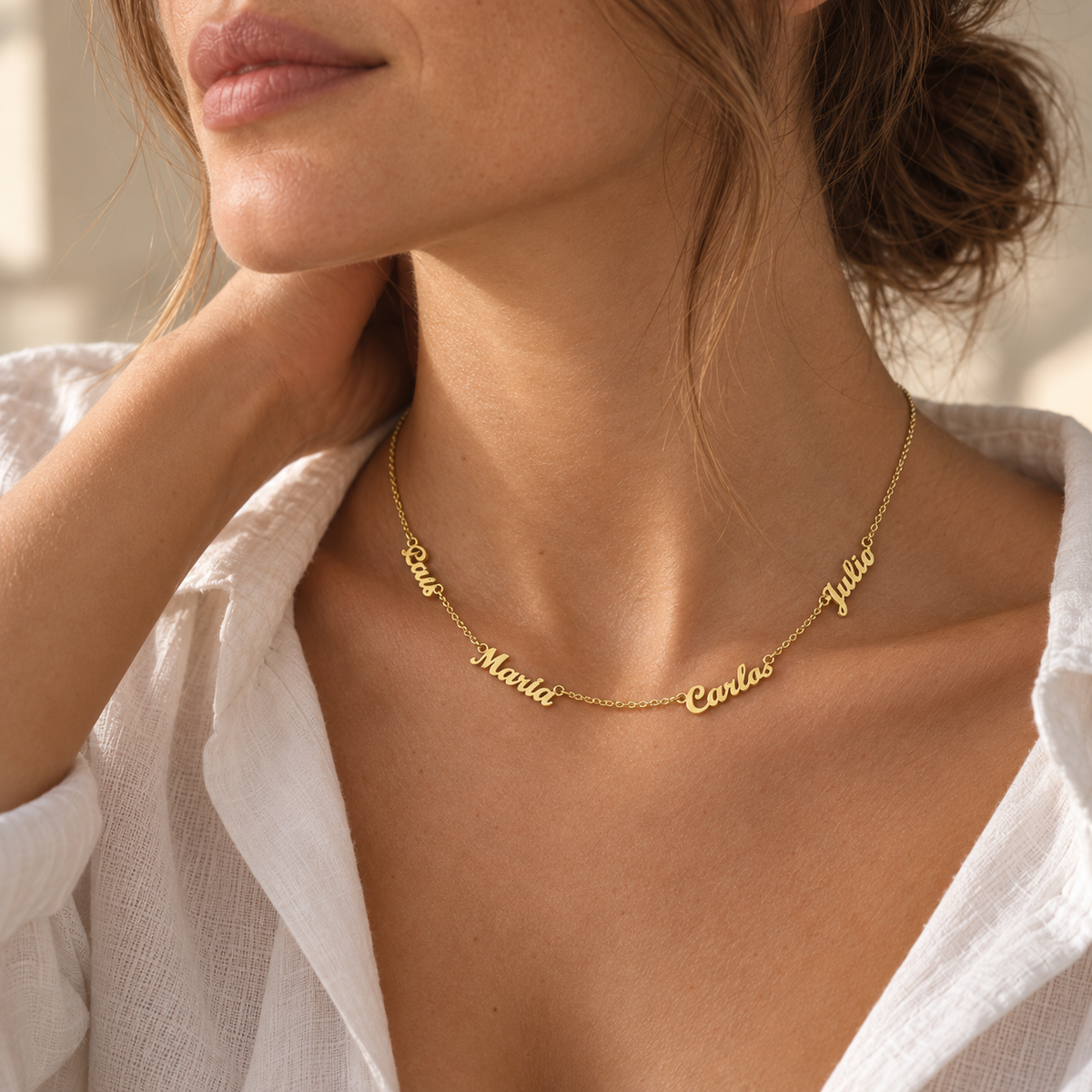 Collar de Oro 18K con Nombres Grabados - joya puesta | Customima