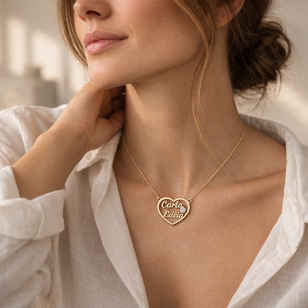 Collar Corazón de Oro 18K con Nombres Grabados - joya puesta | Customima
