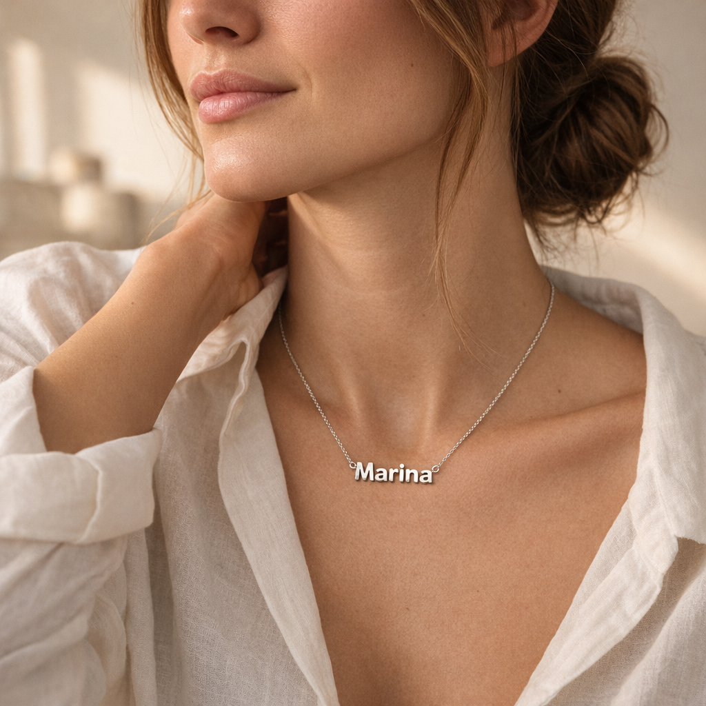 Collar de Plata 925 con Nombre Grabado - joya puesta | Customima