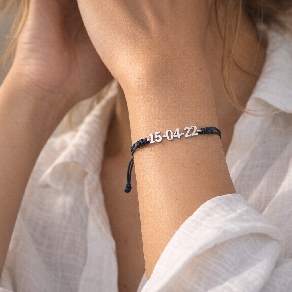 Pulsera de Plata 925 con Fecha Personalizada - joya puesta | Customima