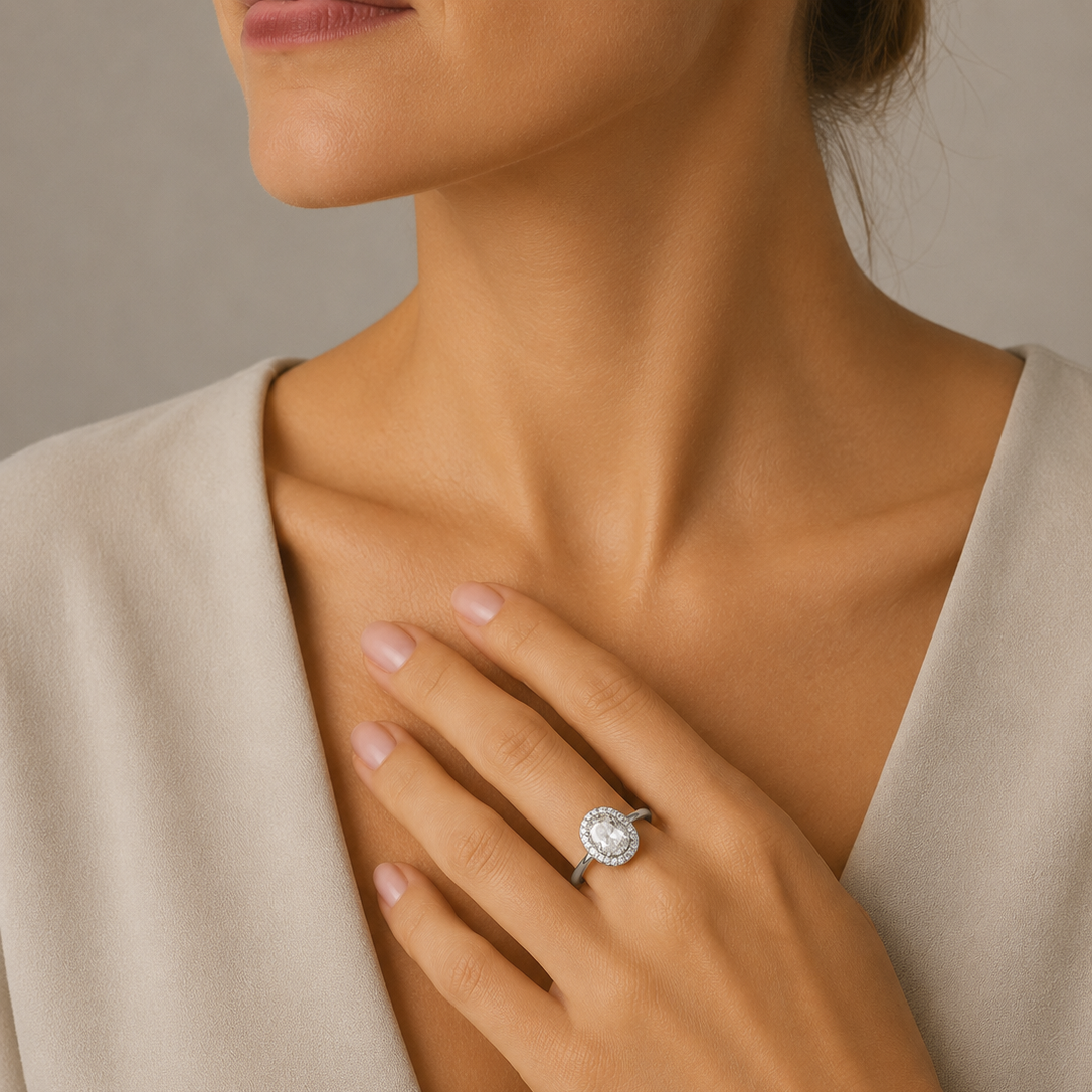 Anillo Solitario de Oro 9K con Circonitas
