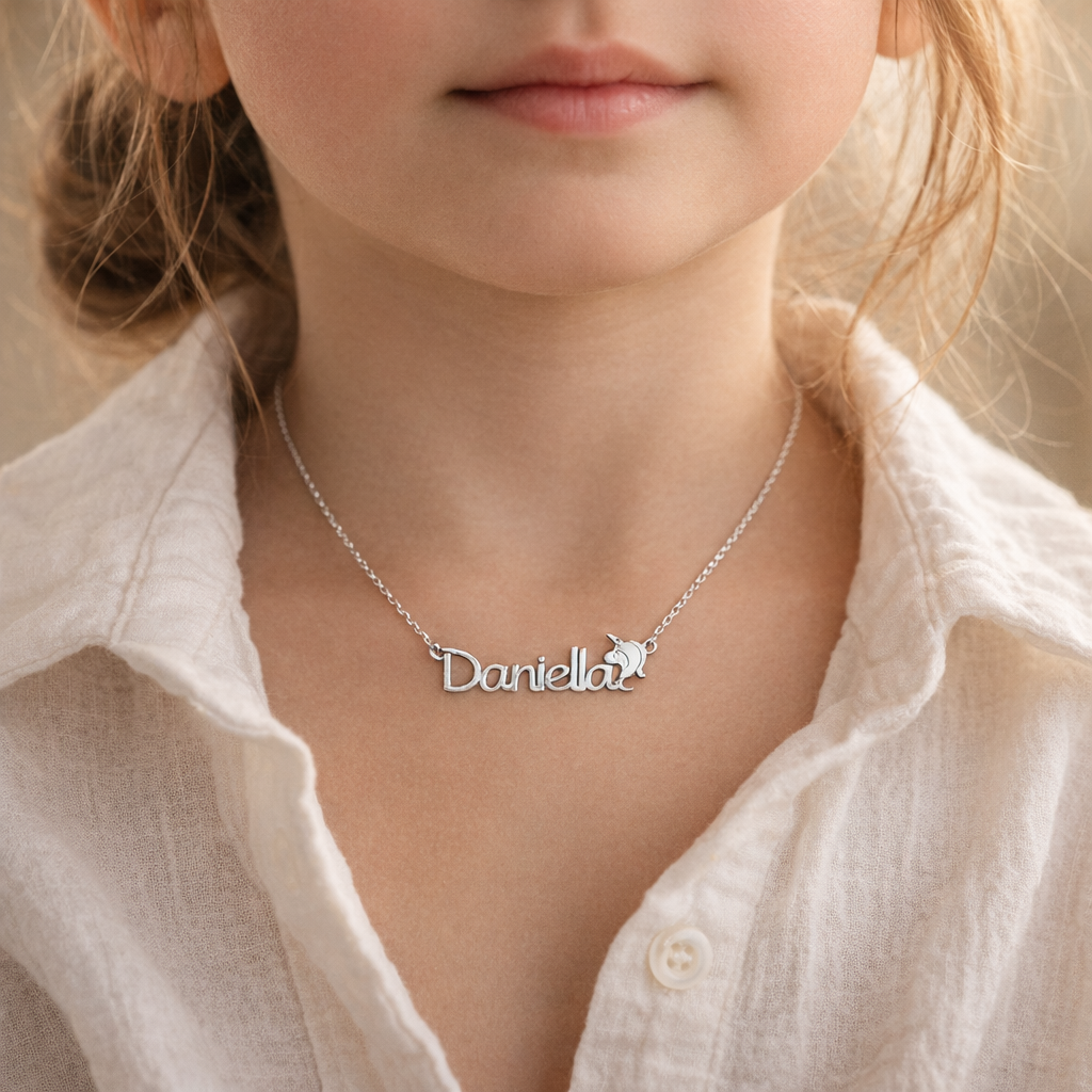 Collar Unicornio de Plata 925 con Nombre Grabado - joya puesta | Customima