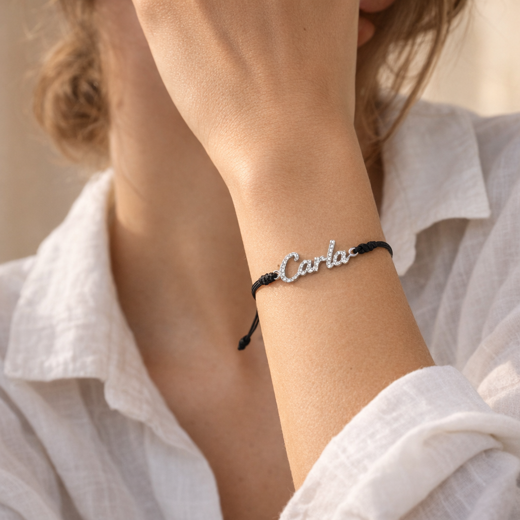 Pulsera Macramé Diamantes de Oro 9K con Nombre Grabado - joya puesta | Customima