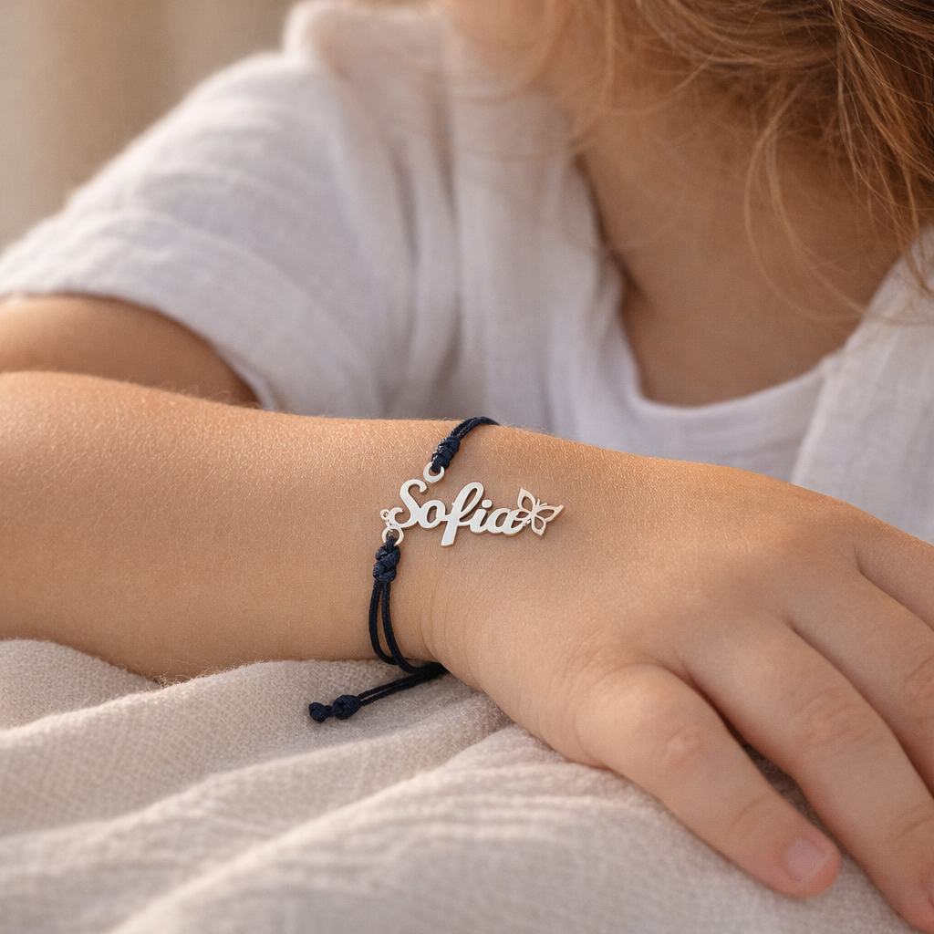 Pulsera Mariposa de Plata 925 con Nombre Grabado - joya puesta | Customima