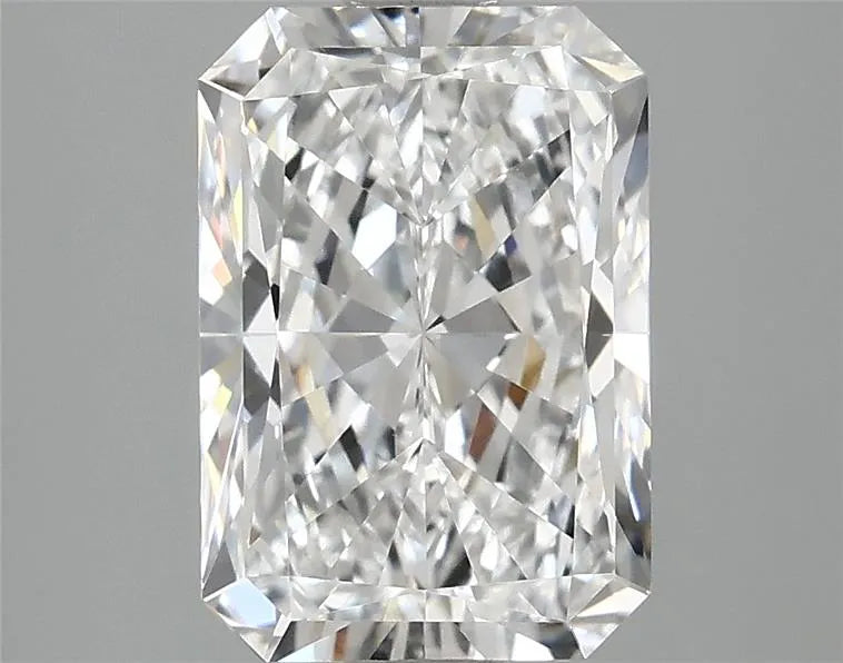 3.00ct Radiant Lab Grown Diamond (Colour E, Clarity VVS2, IGI Certified)