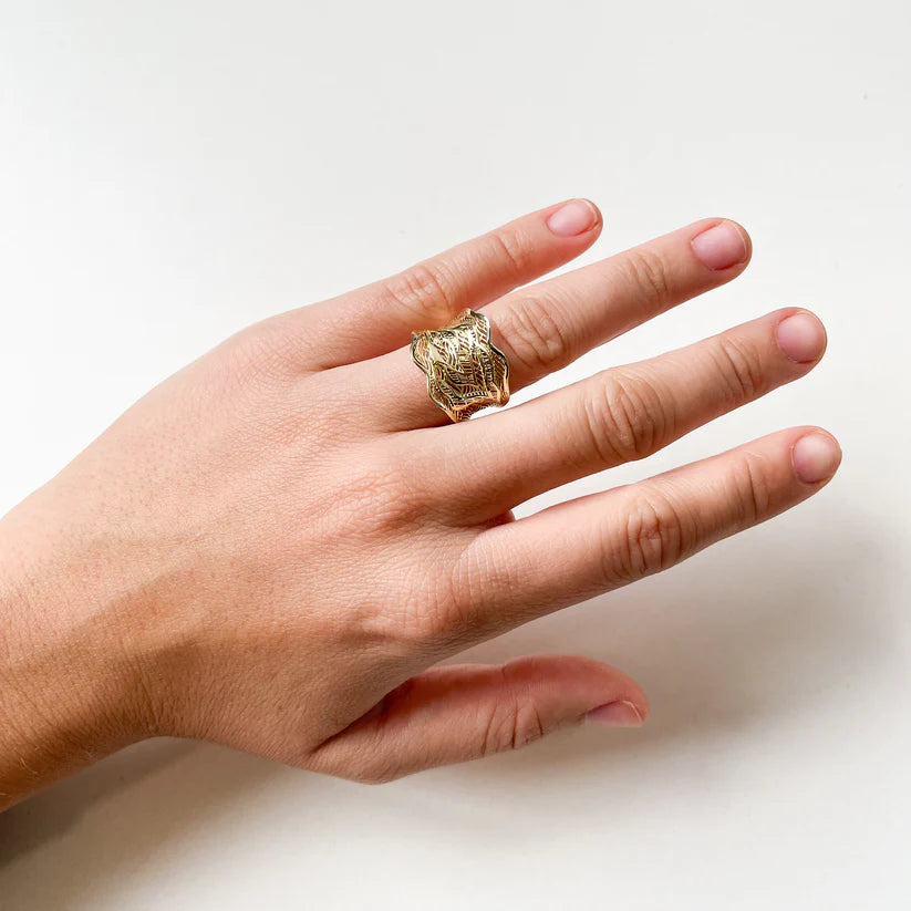 Anillo Onda Filigrana de Oro 9K para Mujer