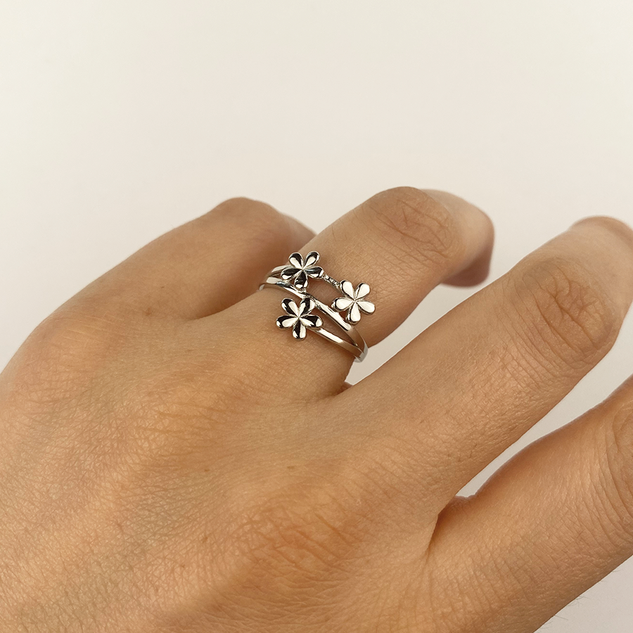 Anillo Floral de Plata 925