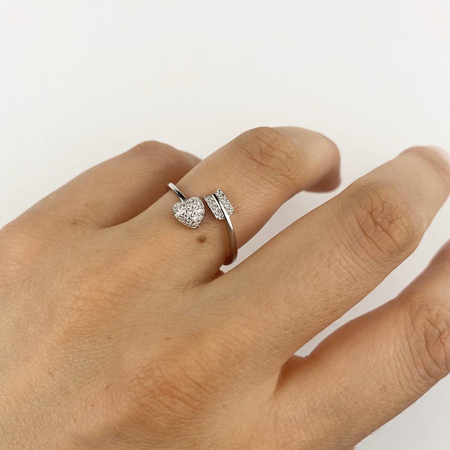 Anillo Flecha con Circonitas