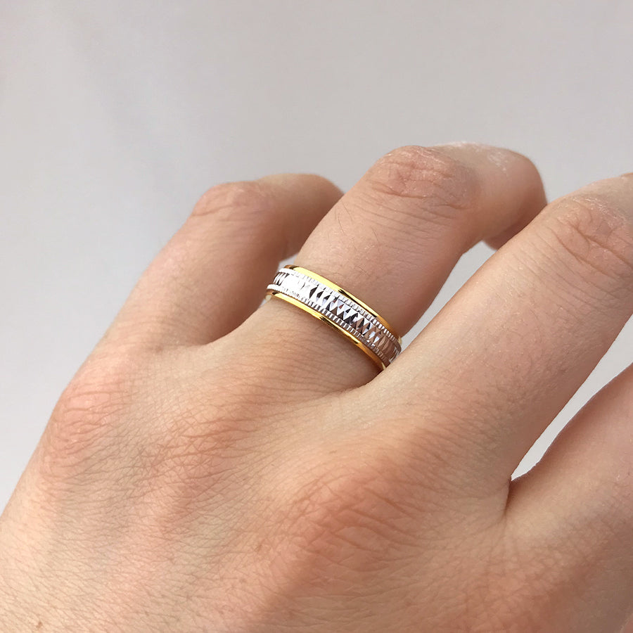 Alianza Facetada Diamantada 5mm