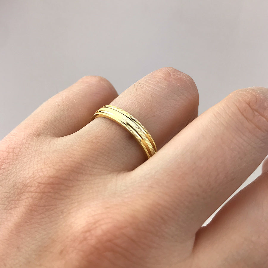 Alianza Facetada 2 Líneas Pulidas 4mm