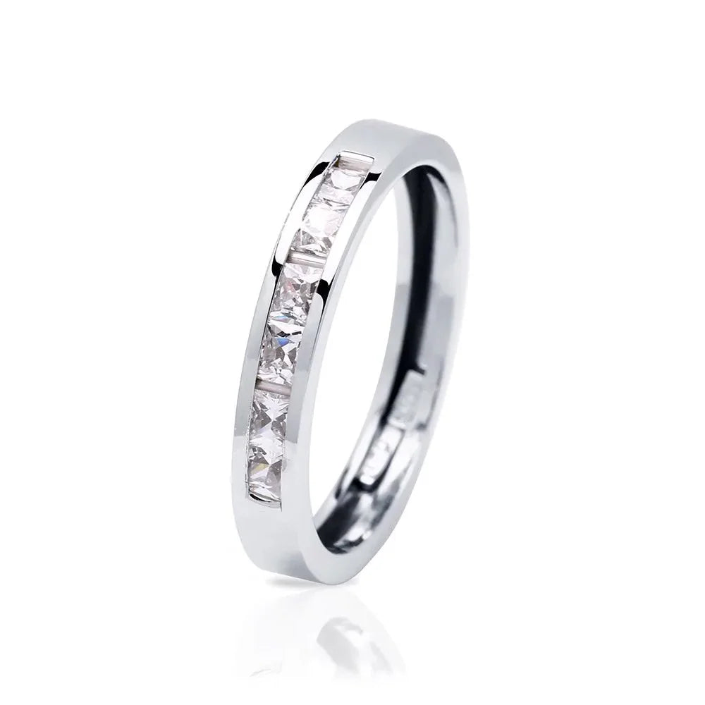 Anillo Media Argolla de matrimonio de Oro con Engaste de Carril