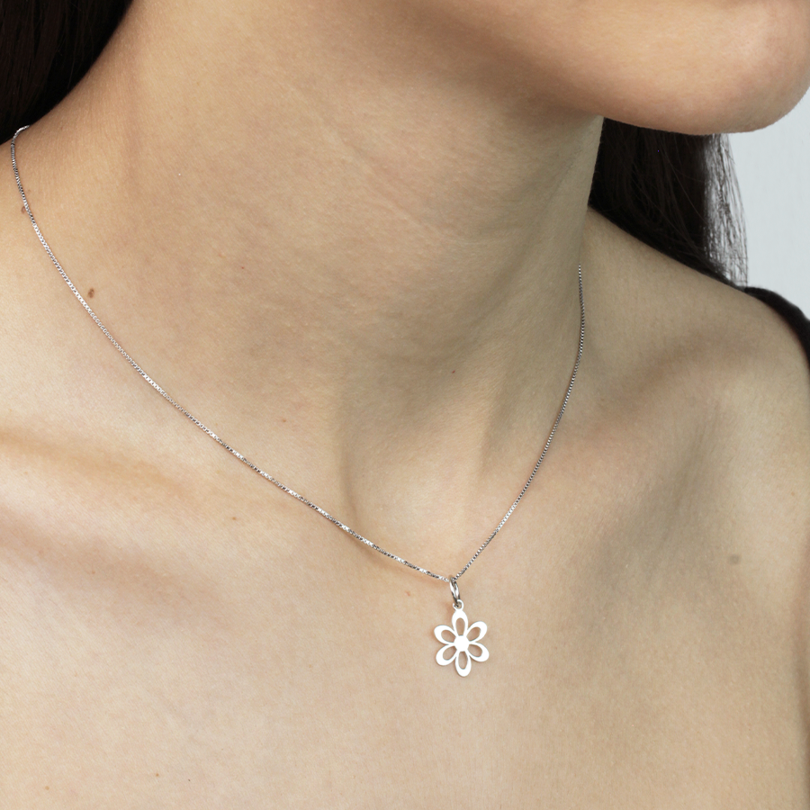 Collar Flower Silhouette de Plata 925