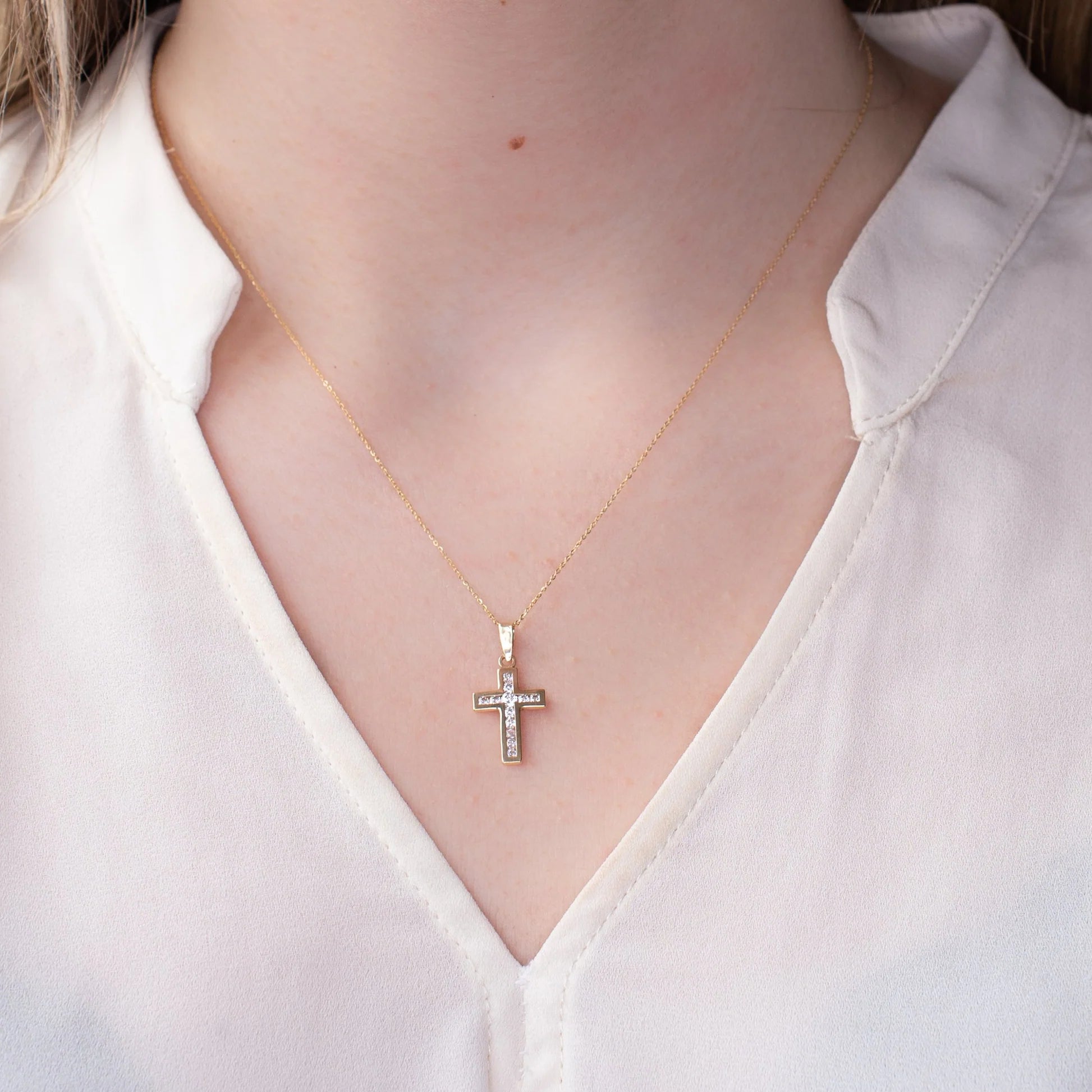 Collar Cruz Plana Circonitas 11x16mm