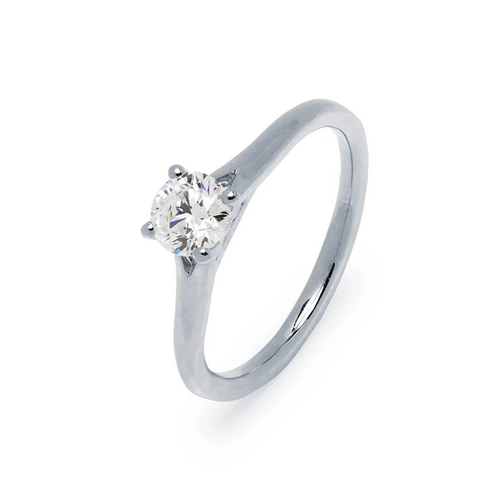 Anillo Solitario de Oro 9K Personalizado con Nombre Grabado para Mujer