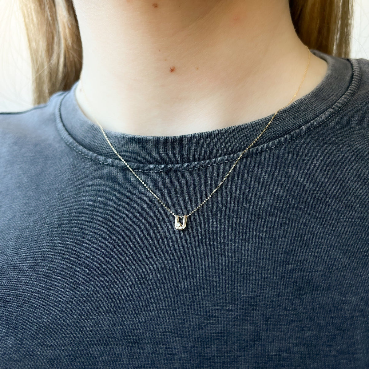 Collar Bisel Grabable con Diamante de Laboratorio en Oro 9k