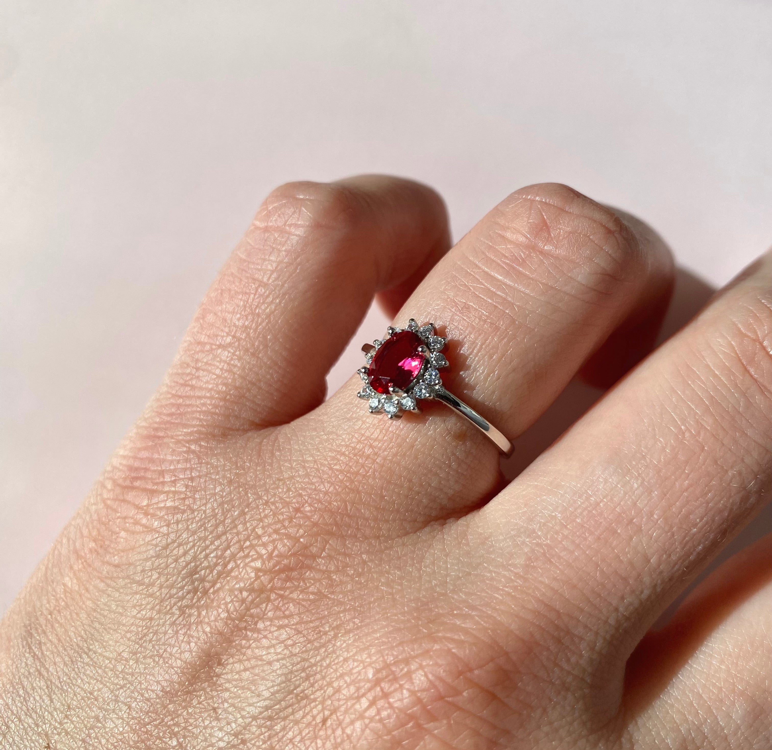 Anillo Lady Di de Plata 925 con Rubí