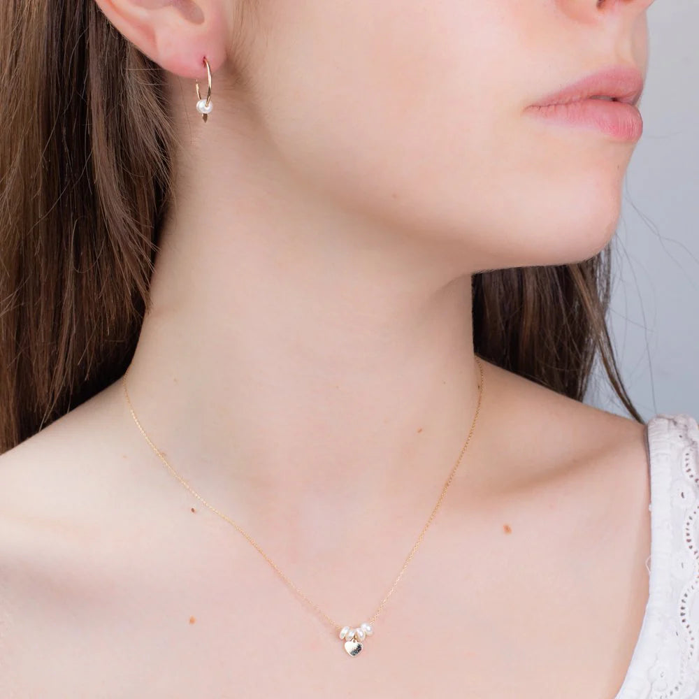 Cadena y Colgante con Perlas y Corazón Oro