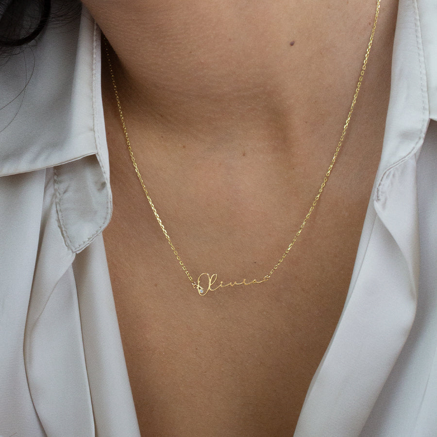 Collar con nombre caligrafía