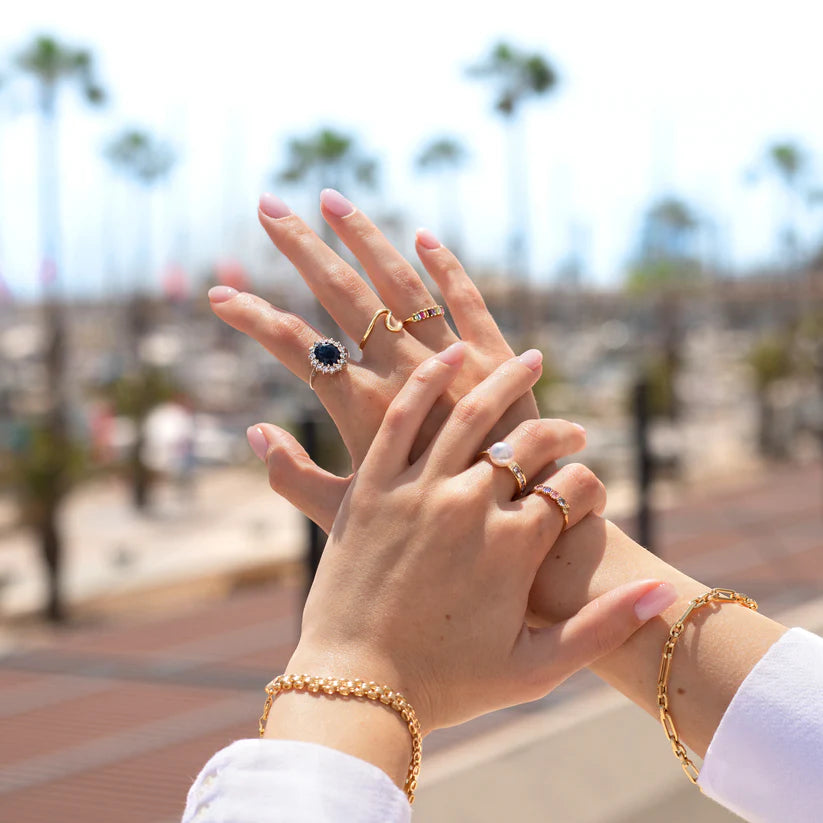 Anillo de Oro 9K con Circonitas de Colores