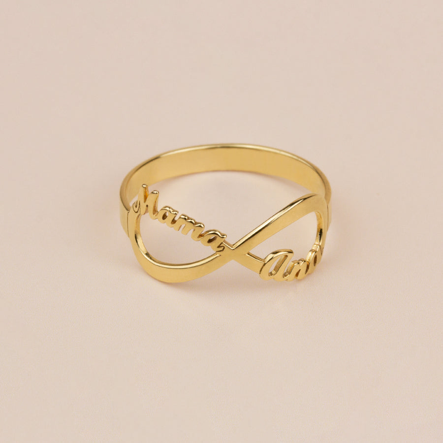 Anillo Infinito de Oro con Nombre Grabado