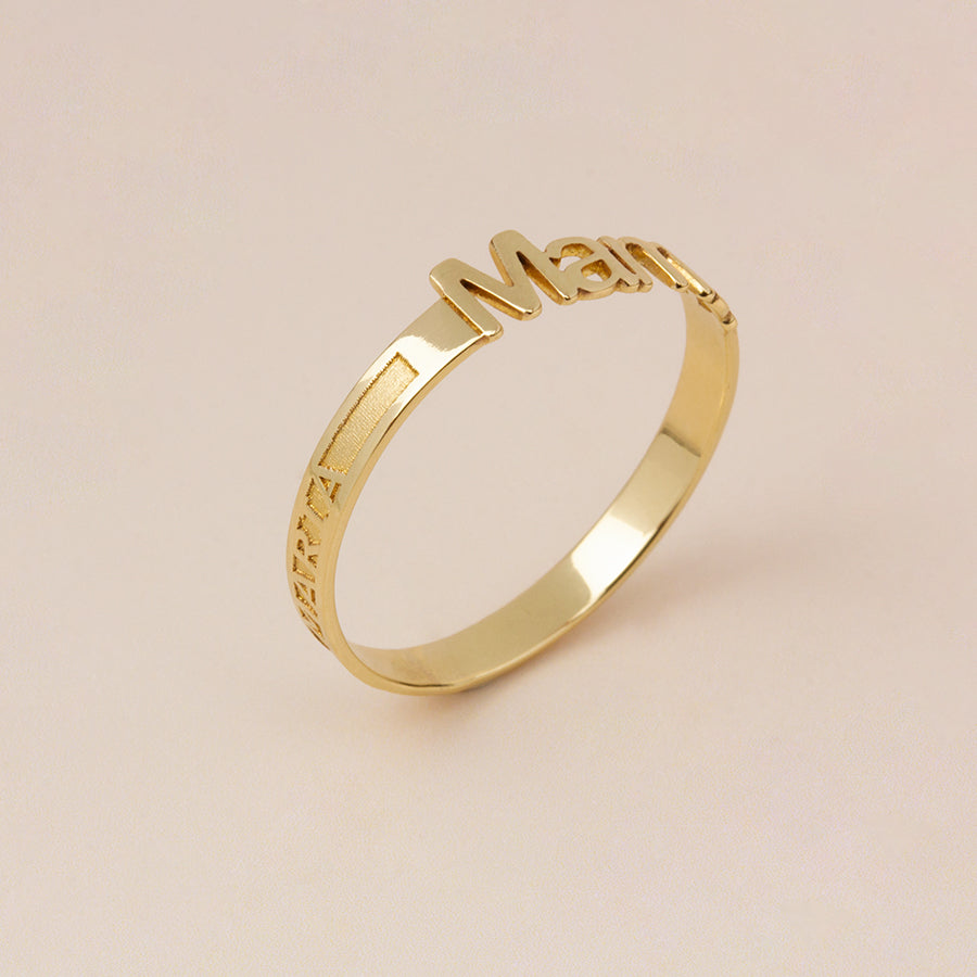Anillo de Oro con Nombre Grabado