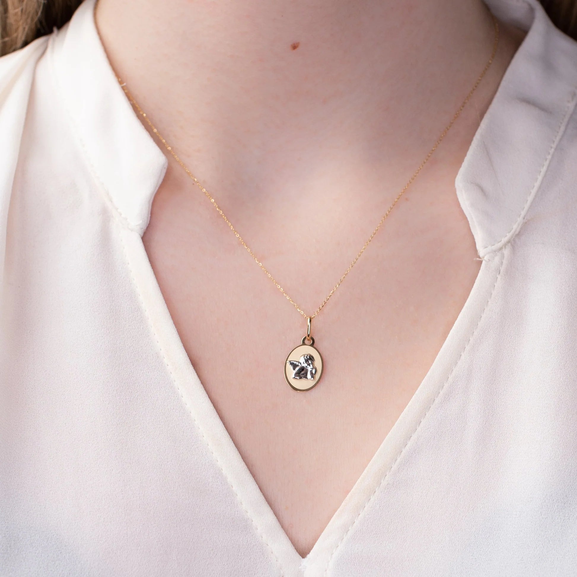 Collar Ovalado Ángel