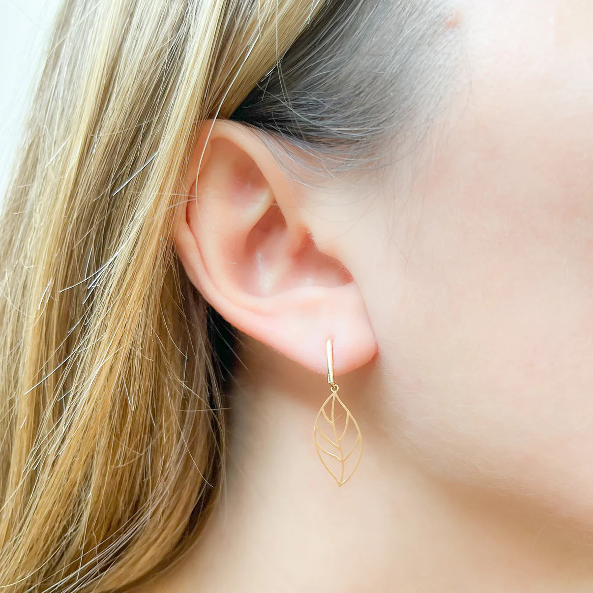 Pendientes Largos Hoja de Oro