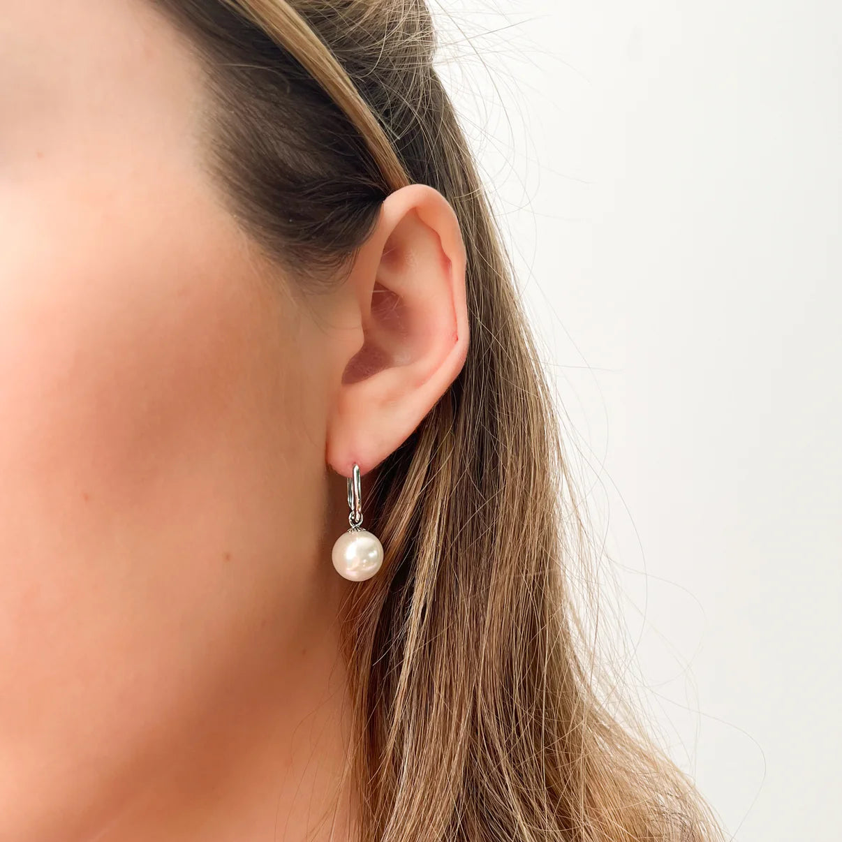 Pendientes Largos con Perla de Oro 9K