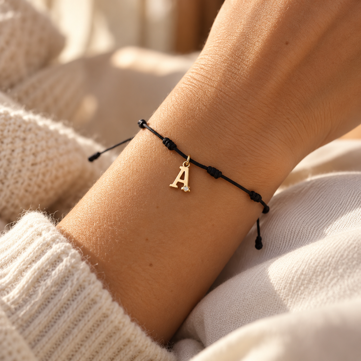 Pulsera 7 Nudos de Oro con Inicial Grabada