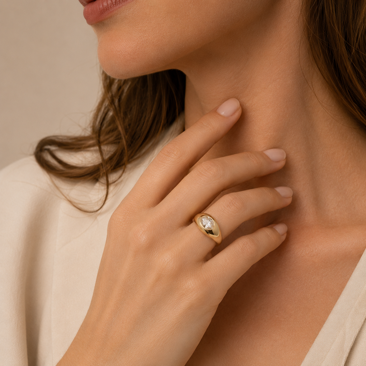 Anillo de Oro 9K para Mujer con Circonita Oval