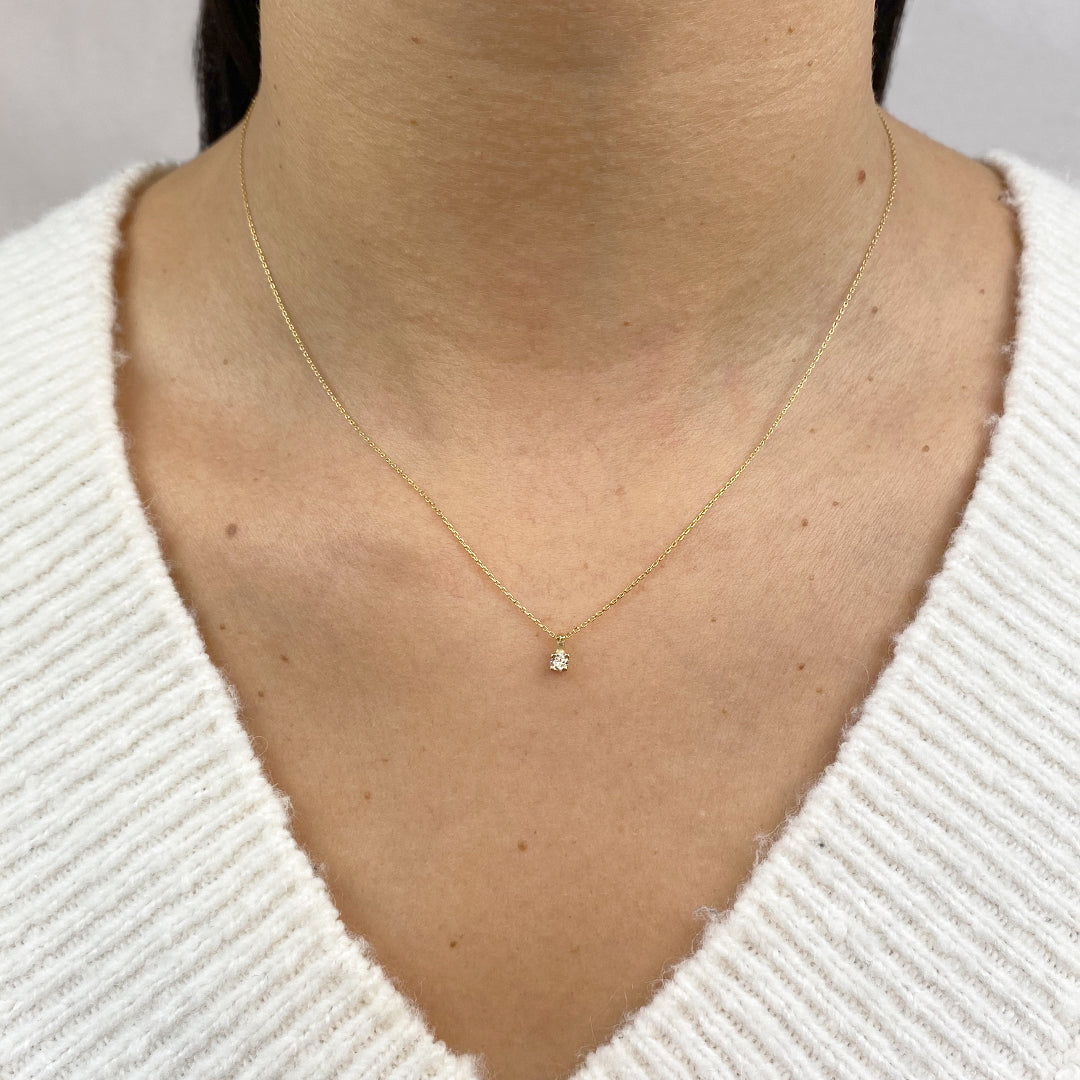 Collar Diamante 4 Grapas de Oro 9K