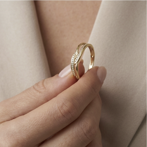 Anillo Bandas de Oro 9K con Circonitas