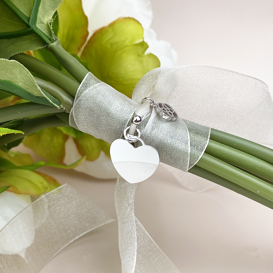 Medalla Ramo Novia Organza Corazón Plata