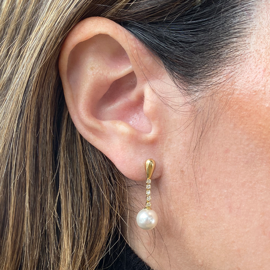 Pendientes Largos Clásicos de Oro 9K con Perla