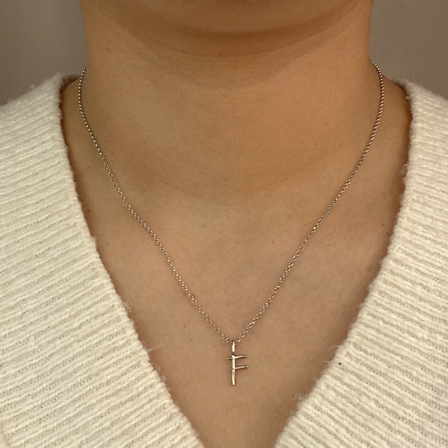 Collar Celine de Plata 925 con Inicial Grabada