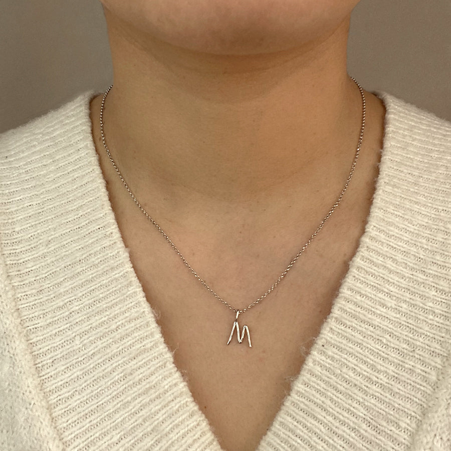 Collar Celine de Plata 925 con Inicial Grabada
