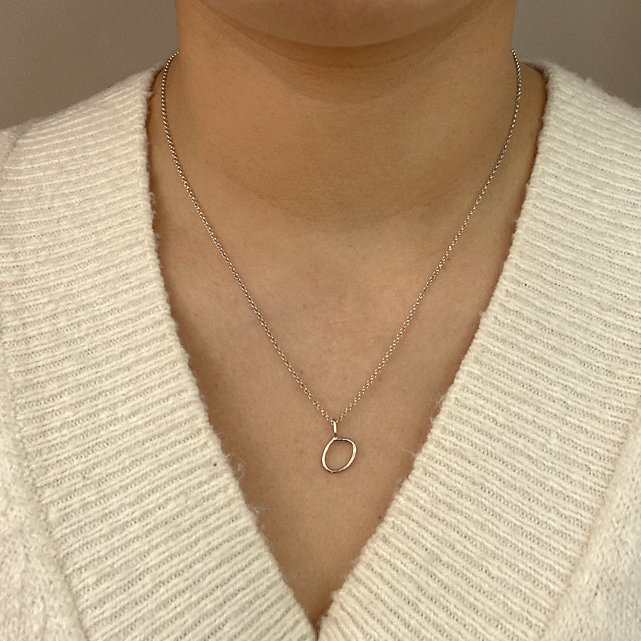 Collar Celine de Plata 925 con Inicial Grabada