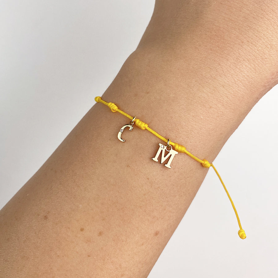 Pulsera 7 Nudos de Oro con Iniciales Grabadas
