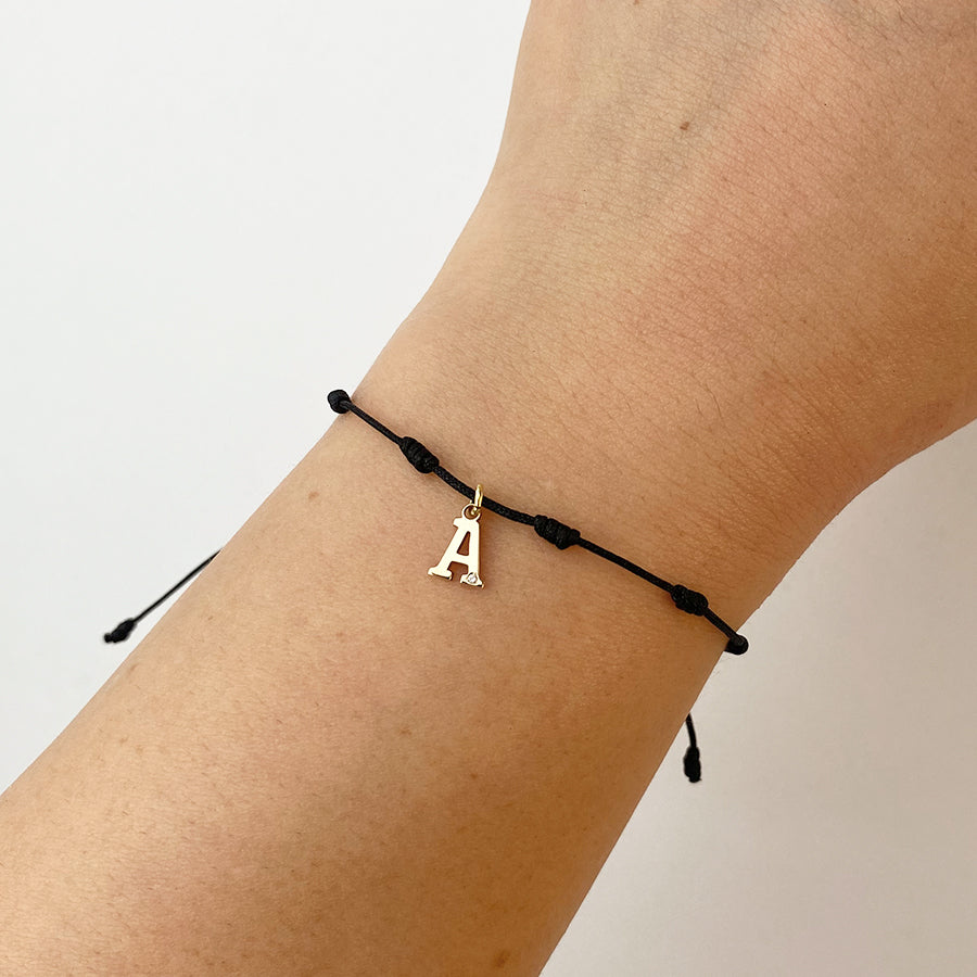 Pulsera 7 nudos con Inicial y Diamante