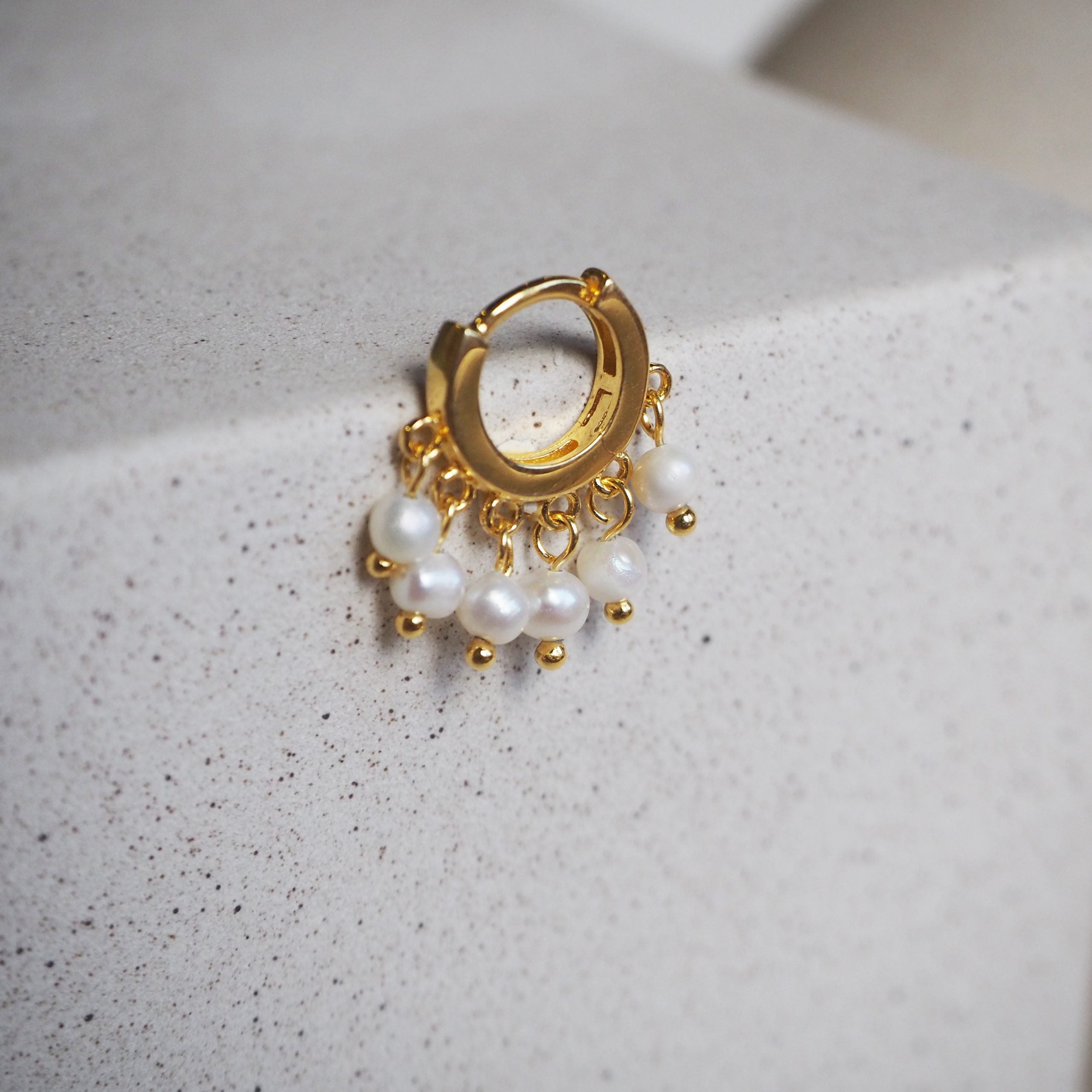 Aretes Aros Mini de Plata con Perlas