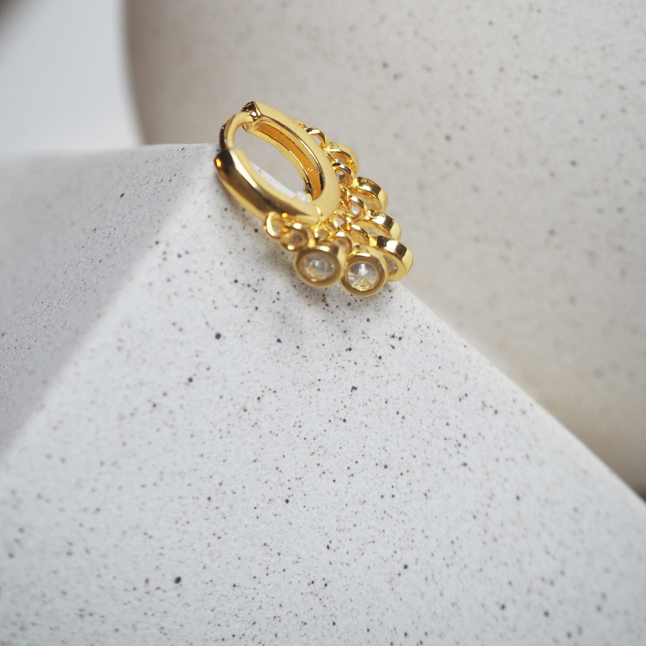Pendientes Aros Mini Charm de Plata con Circonitas