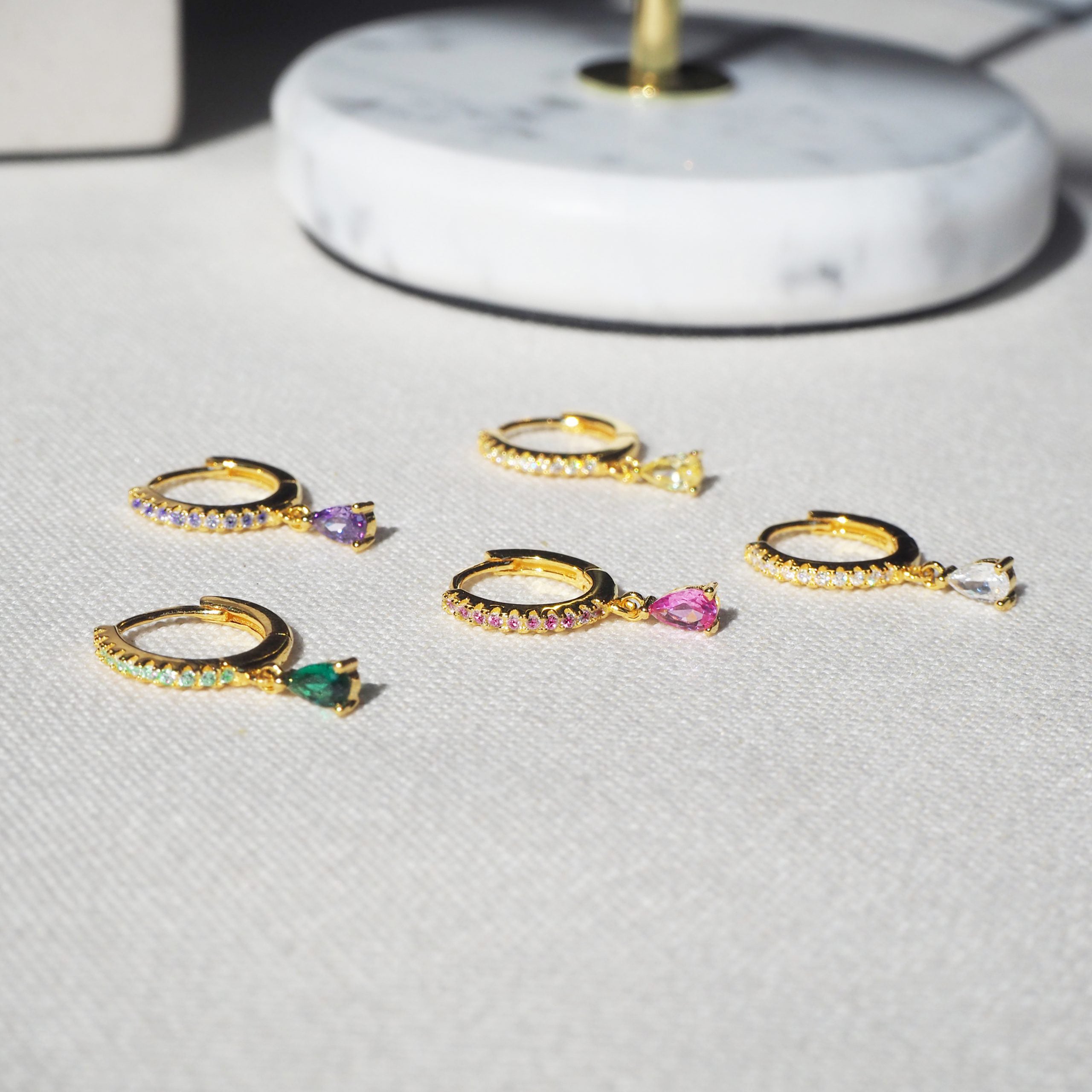 Pendientes Aros Mini de Plata con Lágrima Amatista