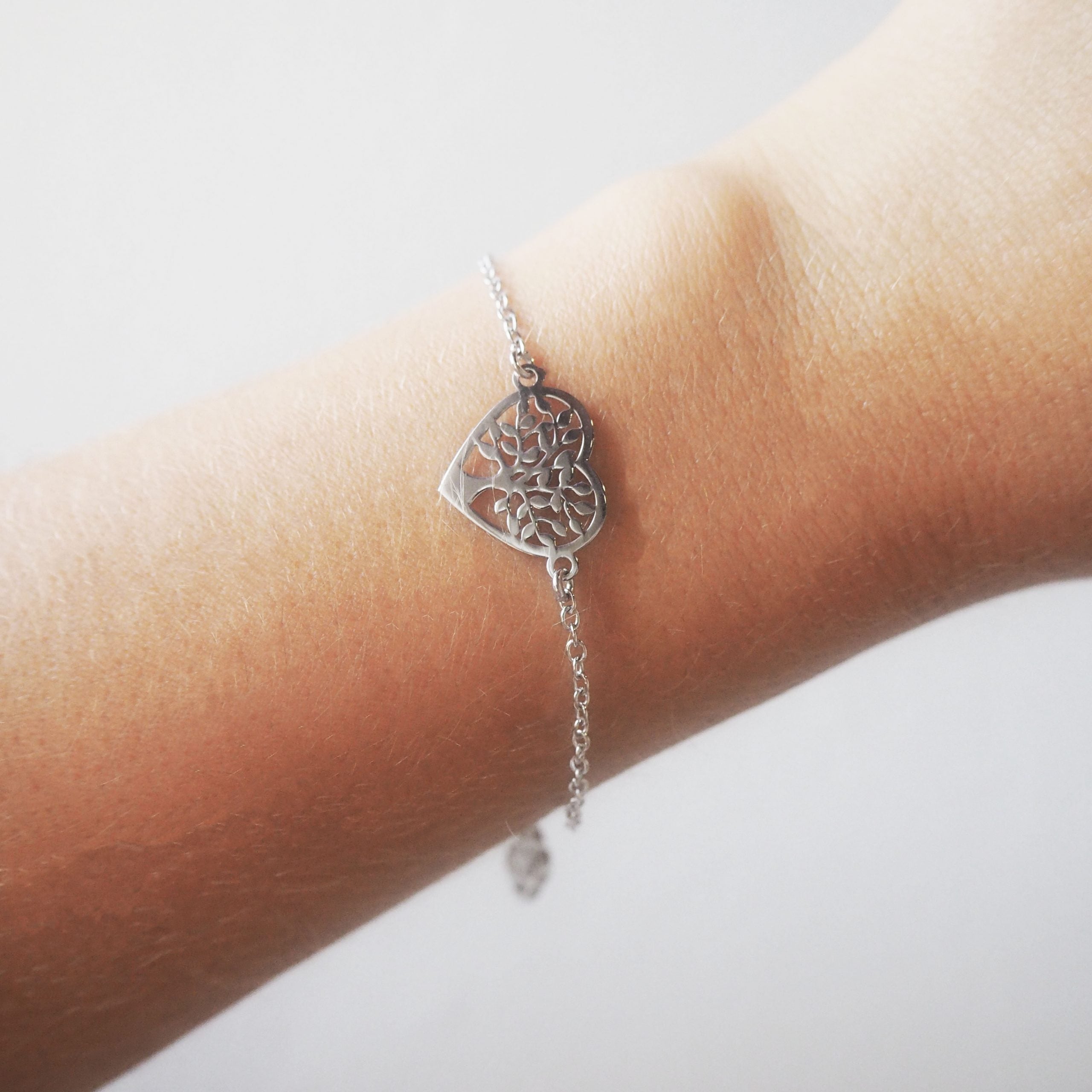Pulsera Árbol Vida en Corazón