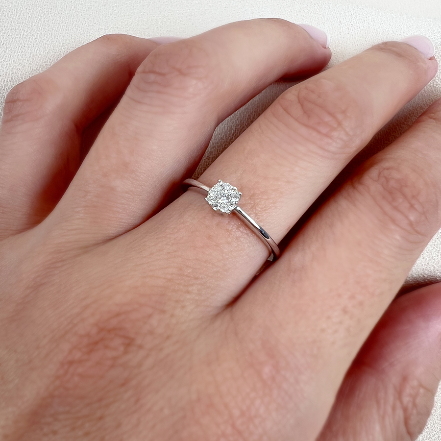 Anillo Adeona con Diamante de Laboratorio en Oro 18k