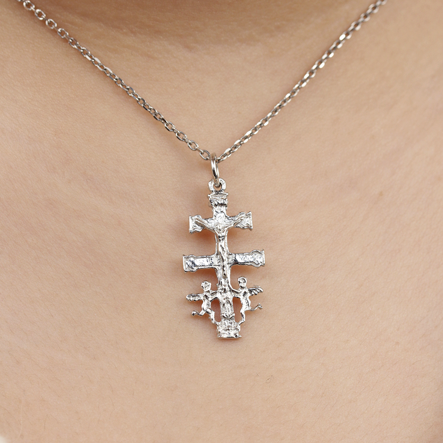 Cruz Caravaca 13x25mm