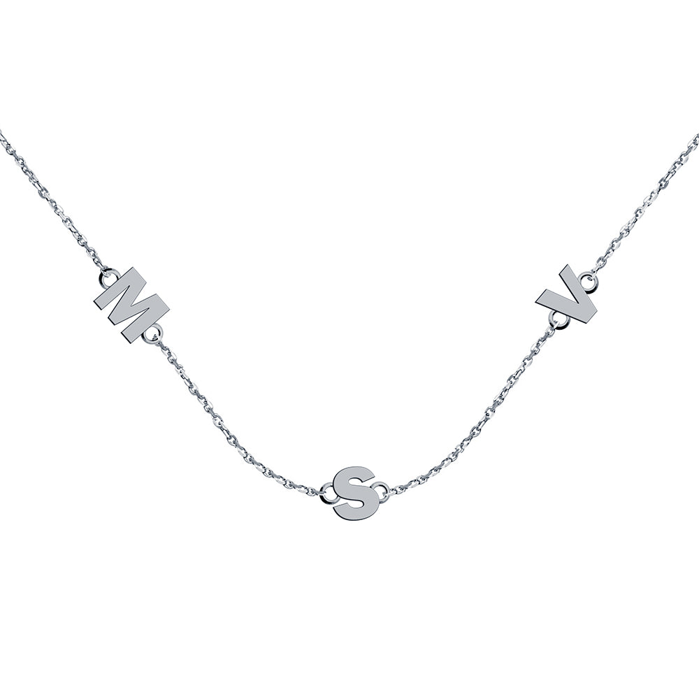 Collar Minimal de Oro con Inicial Grabada
