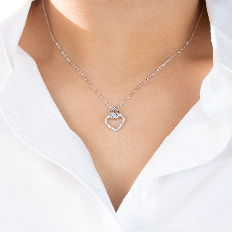 Collar Corazón Circonitas Entrelazado