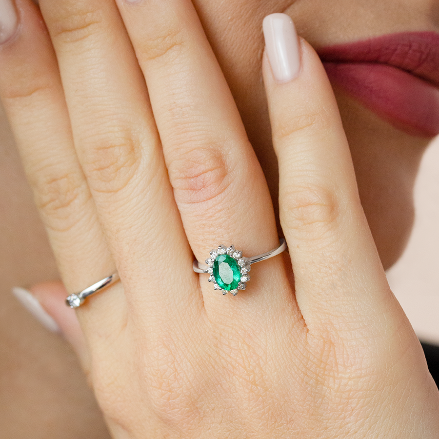 Anillo Diamantes y Esmeralda 1,0ct. Atenea